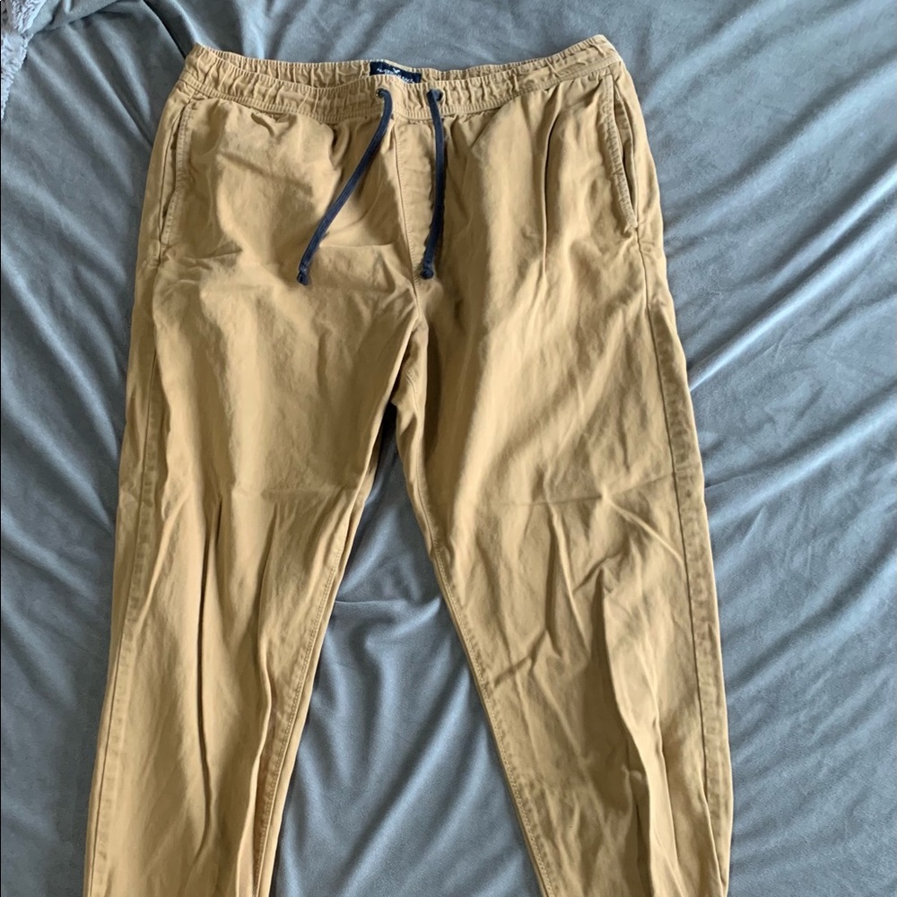 Men’s American eagle joggers